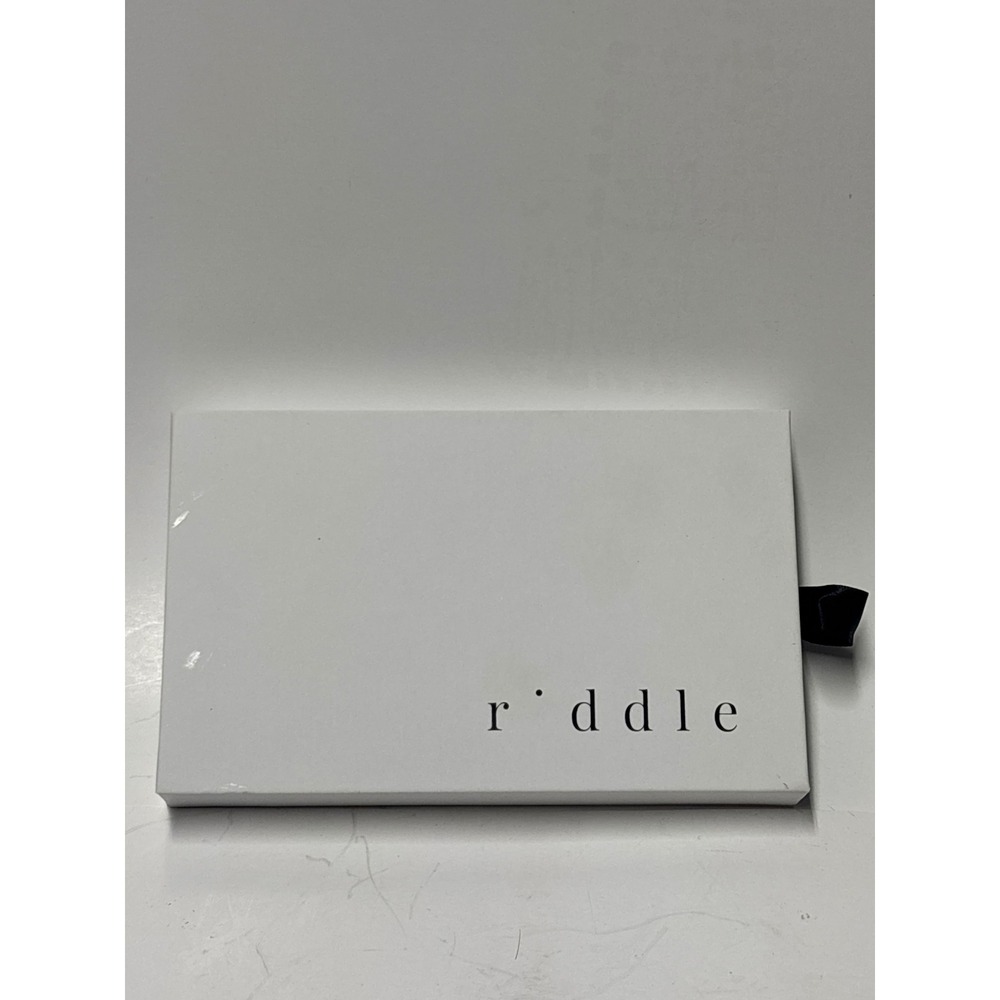 Riddle Oil Fragrance Sample Discovery Kit 7 Scents Original Santal Sphinx Voyeur